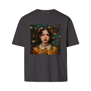 Charming Young Woman - Fritillary | Oversize T-Shirt