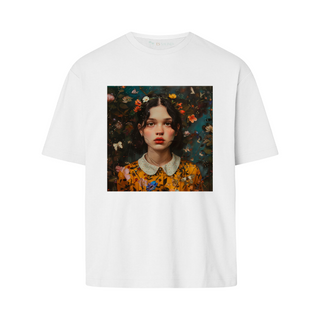 Charming Young Woman - Fritillary | Oversize T-Shirt