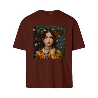 Charming Young Woman - Fritillary | Oversize T-Shirt