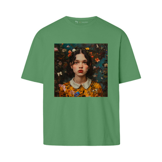 Charming Young Woman - Fritillary | Oversize T-Shirt