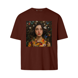 Charming Young Woman - Ringlet | Oversize T-Shirt